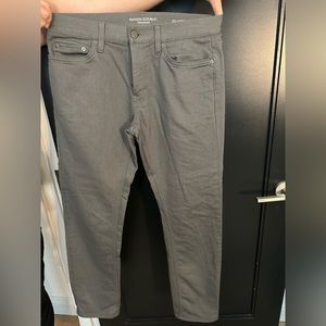 Banana republic traveler pant